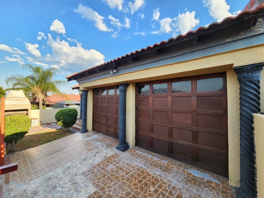 3 Bedroom Property for Sale in Tlhabane West North West
